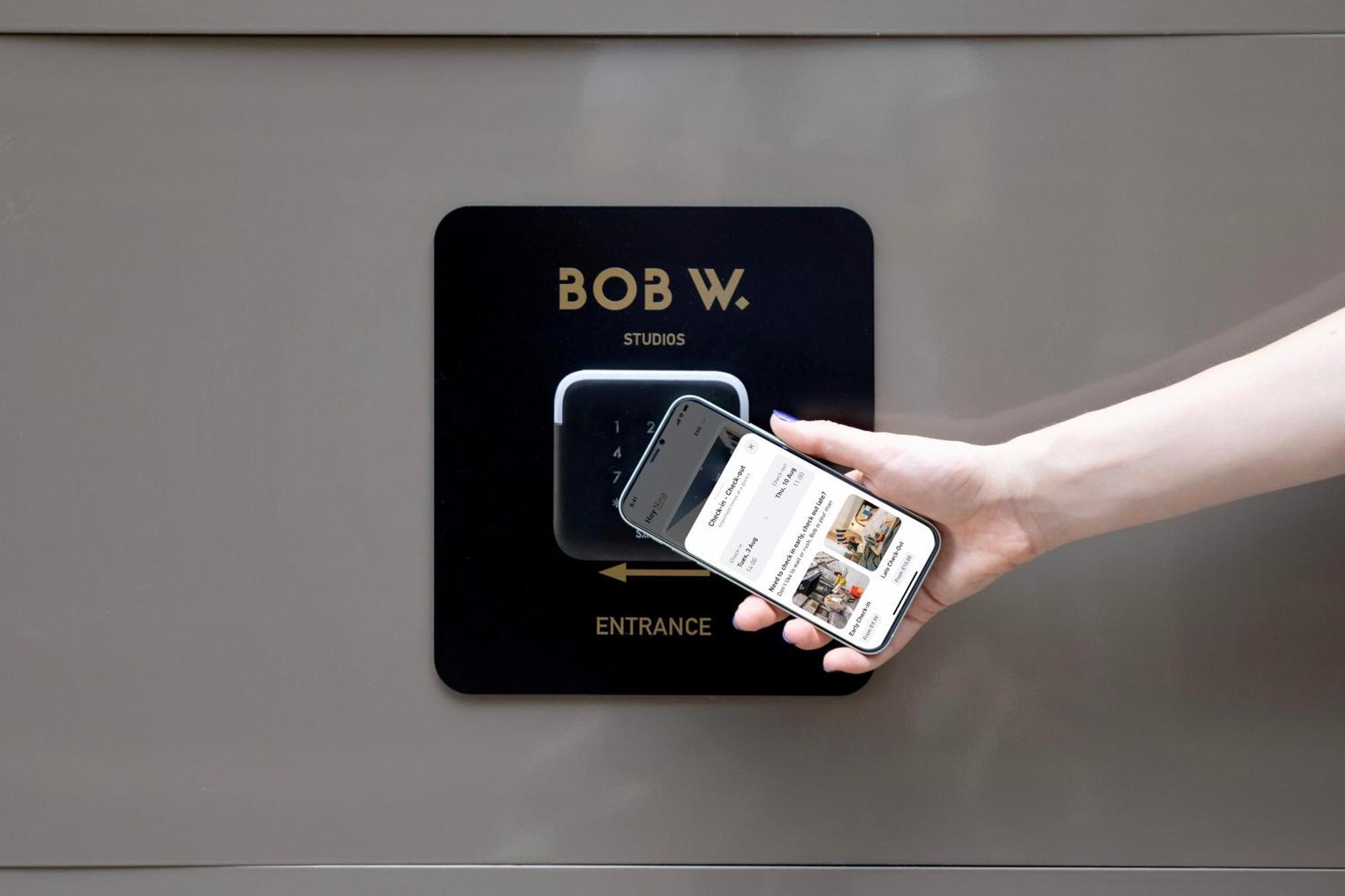 Отель Bob W Eolou Афины Экстерьер фото